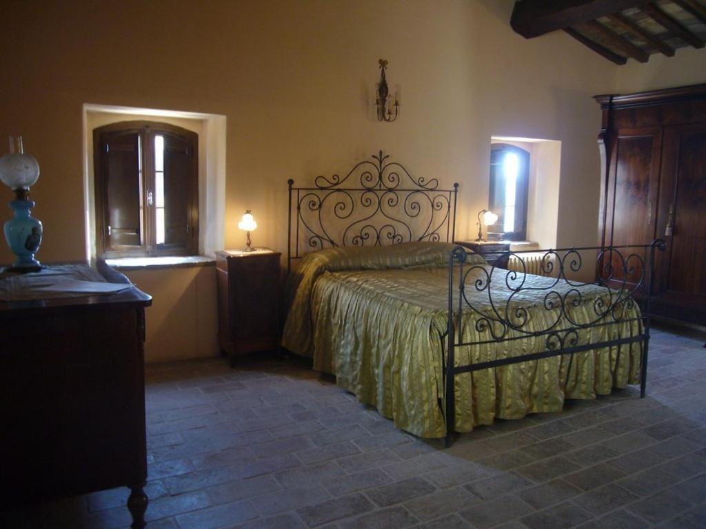 Villa Borgo Storico Cisterna Macerata Feltria Zimmer foto